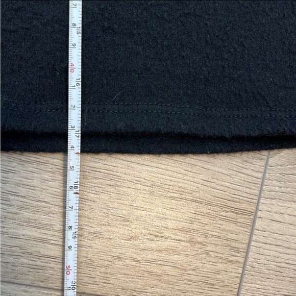 Caution To The Wind Black Cropped Top Size Medium - Picture 7 of 7